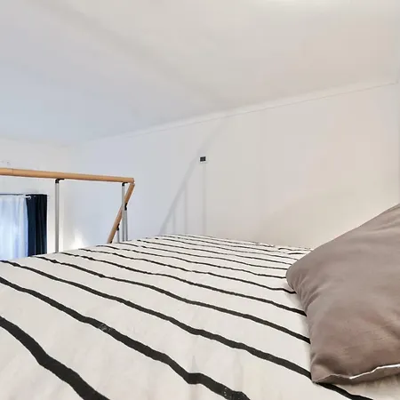 Apartment Moleloca - Casa Artisti 7 *